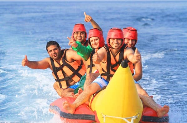 پدل برد، شاتل و بنانا در مجموعه دلفین مرجان قشم: لذت بردن از تفریحات آبی هیجان‌انگیز
